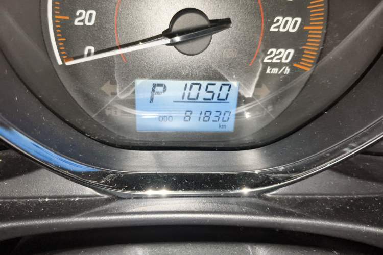 Used Toyota YARiS L Zhi Xuan 2020 1.5L CVT Leading Edition Odometer Close Up