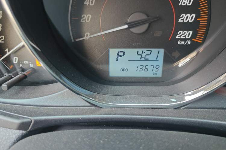 Used Toyota YARiS L Zhi Xuan 2020 1.5L CVT Leading Edition Odometer Close Up