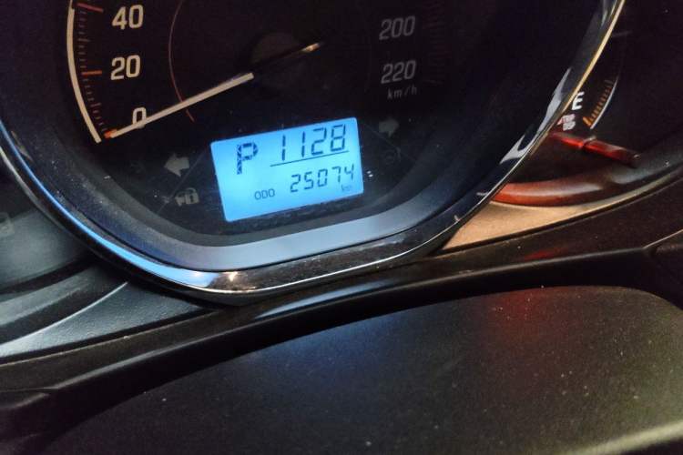 Used Toyota YARiS L Zhi Xuan 2020 1.5L CVT Leading Edition Odometer Close Up