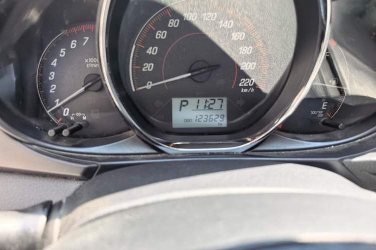 Used Toyota YARiS L Zhi Xuan 2020 X-Trail X 1.5L CVT Leading Edition Odometer Close Up