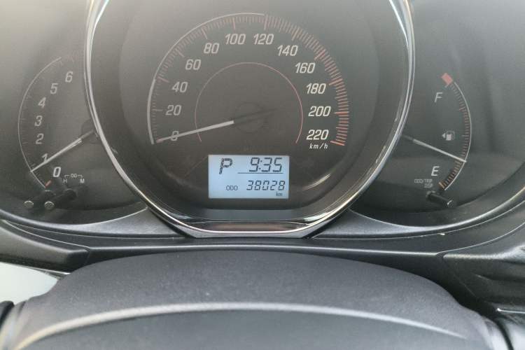 Used Toyota YARiS L Zhi Xuan 2020 X-Trail X 1.5L CVT Leading Edition Odometer Close Up