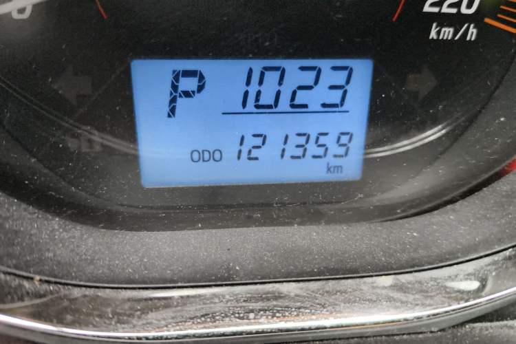Used Toyota YARiS L Zhi Xuan 2020 X-Trail X 1.5L CVT Leading Edition Odometer Close Up