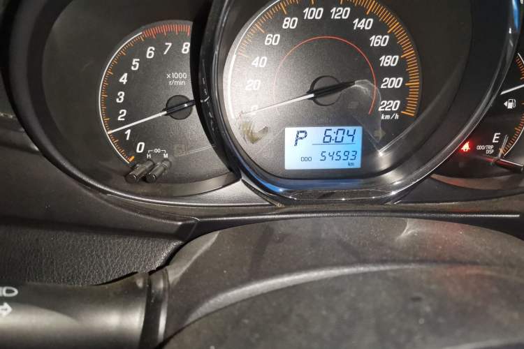 Used Toyota YARiS L Zhi Xuan 2020 1.5L CVT Leading Edition Odometer Close Up