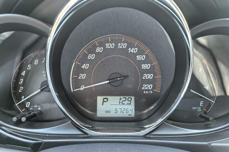 Used Toyota YARiS L Zhi Xuan 2020 X-Trail X 1.5L CVT Luxury Edition Odometer Close Up