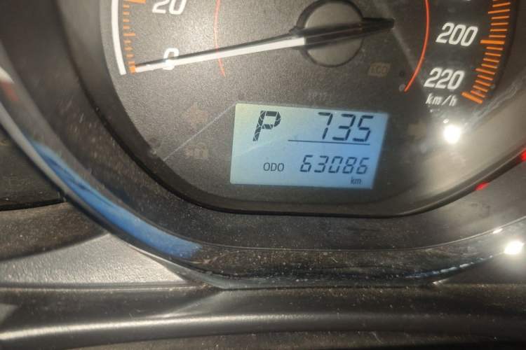 Used Toyota YARiS L Zhi Xuan 2020 X-Trail X 1.5L CVT Leading Edition Odometer Close Up