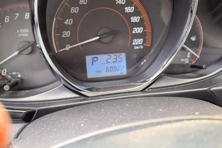 Used Toyota YARiS L Zhi Xuan 2020 X-Trail X 1.5L CVT Luxury Edition Odometer Close Up