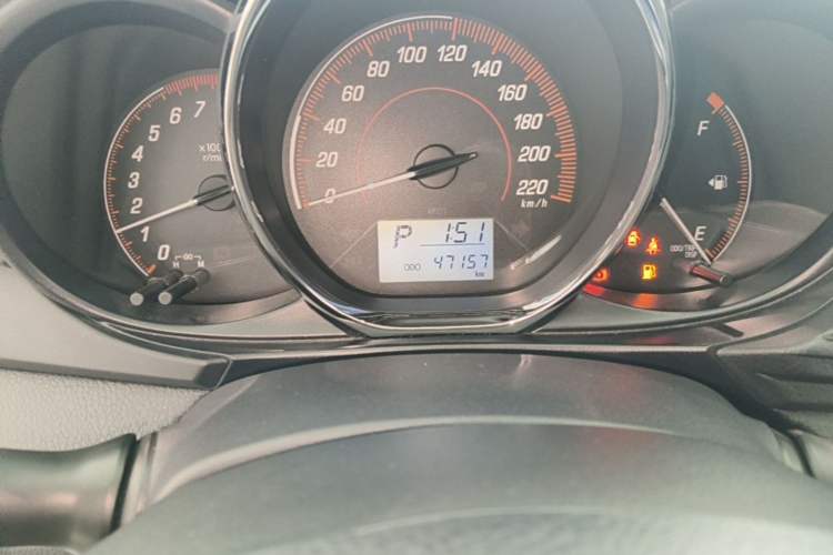 Used Toyota YARiS L Zhi Xuan 2020 1.5L CVT Leading Edition Odometer Close Up