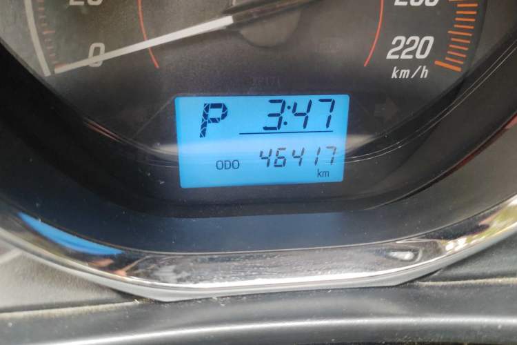 Used Toyota YARiS L Zhi Xuan 2020 1.5L CVT Leading Edition Odometer Close Up