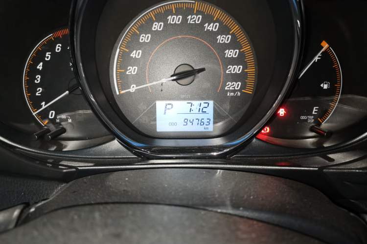 Used Toyota YARiS L Zhi Xuan 2020 X-Trail X 1.5L CVT Leading Edition Odometer Close Up