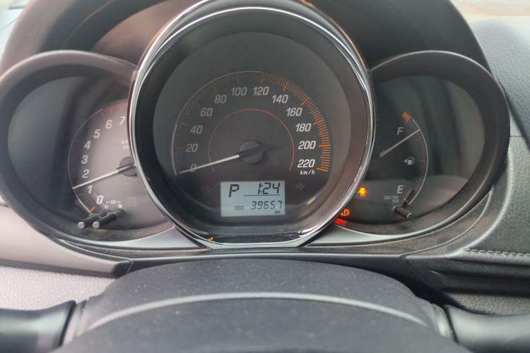 Used Toyota YARiS L Zhi Xuan 2020 X-Trail X 1.5L CVT Leading Edition Odometer Close Up
