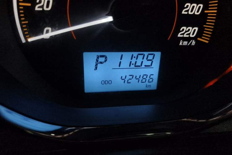 Used Toyota YARiS L Zhi Xuan 2020 X-Trail X 1.5L CVT Leading Edition Odometer Close Up