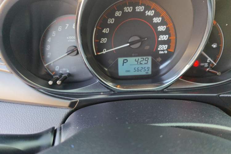 Used Toyota YARiS L Zhi Xuan 2020 1.5L CVT Leading Edition Odometer Close Up