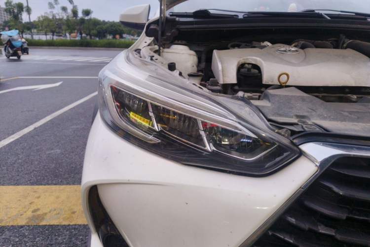 Used Toyota YARiS L Zhi Xuan 2020 X-Trail X 1.5L CVT Leading Edition Right Front Headlight