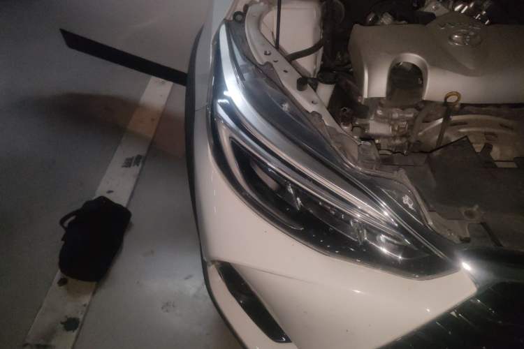 Used Toyota YARiS L Zhi Xuan 2020 X-Trail X 1.5L CVT Leading Edition Right Front Headlight