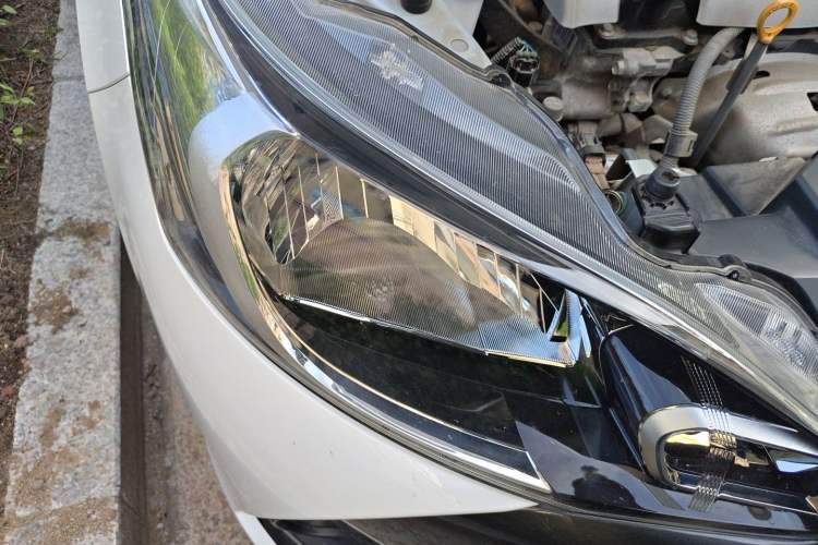 Used Toyota YARiS L Zhi Xuan 2020 1.5L CVT Leading Edition Right Front Headlight
