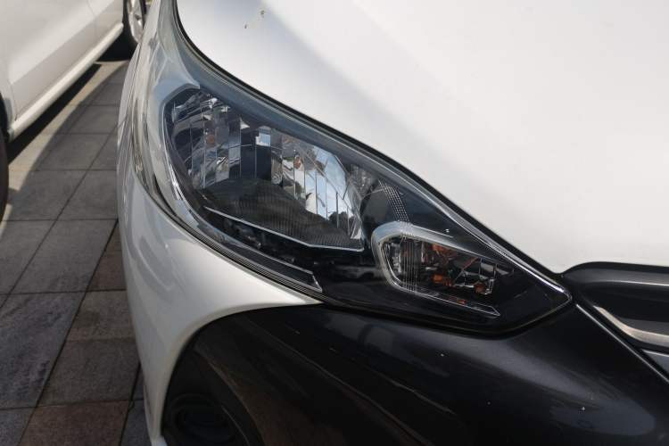 Used Toyota YARiS L Zhi Xuan 2020 1.5L CVT Leading Edition Right Front Headlight