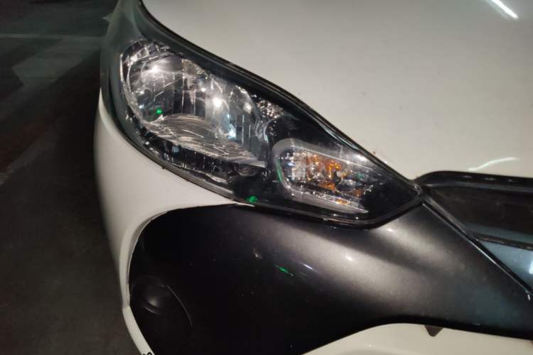 Used Toyota YARiS L Zhi Xuan 2020 1.5L CVT Leading Edition Right Front Headlight