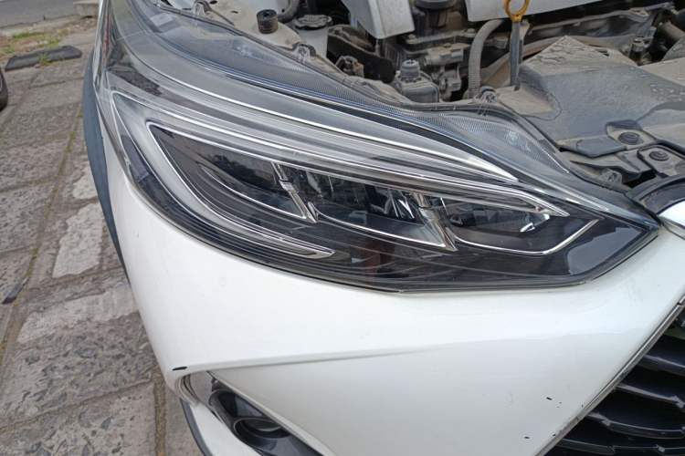 Used Toyota YARiS L Zhi Xuan 2020 X-Trail X 1.5L CVT Leading Edition Right Front Headlight