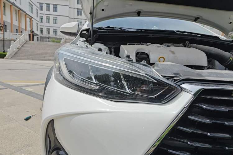 Used Toyota YARiS L Zhi Xuan 2020 X-Trail X 1.5L CVT Leading Edition Right Front Headlight