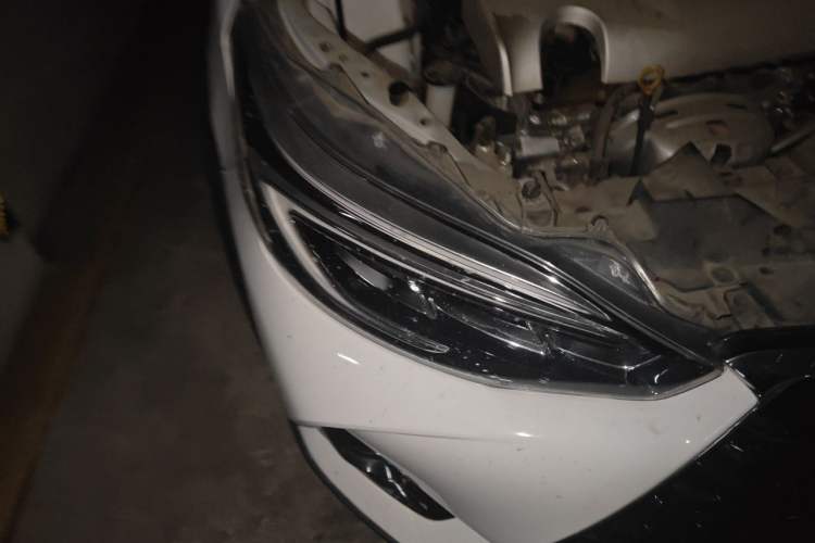 Used Toyota YARiS L Zhi Xuan 2020 X-Trail X 1.5L CVT Leading Edition Right Front Headlight