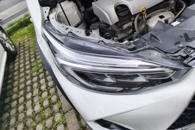 Used Toyota YARiS L Zhi Xuan 2020 X-Trail X 1.5L CVT Leading Edition Right Front Headlight