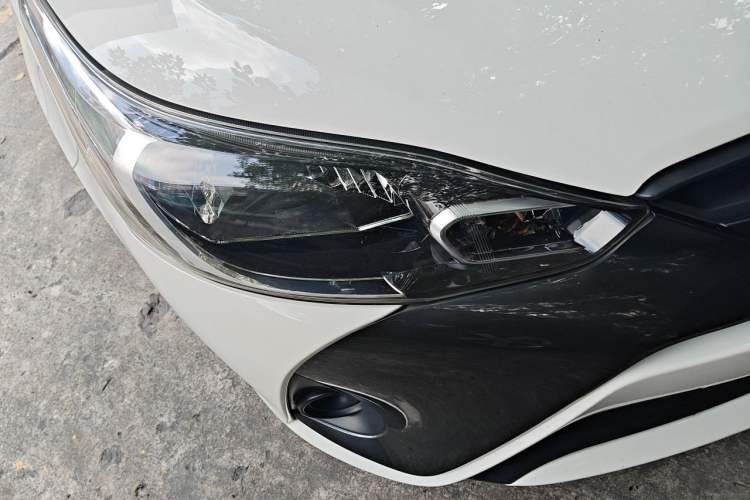 Used Toyota YARiS L Zhi Xuan 2020 1.5L CVT Leading Edition Right Front Headlight