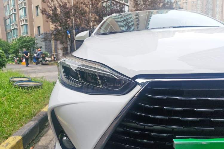 Used Toyota YARiS L Zhi Xuan 2020 X-Trail X 1.5L CVT Luxury Edition Right Front Headlight