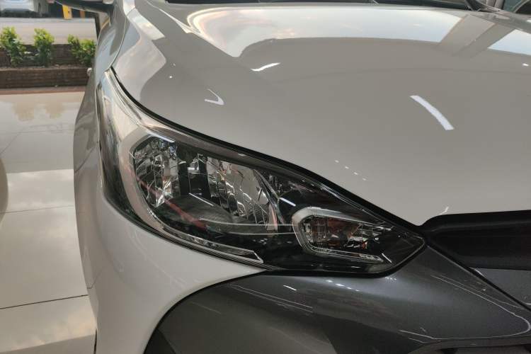 Used Toyota YARiS L Zhi Xuan 2020 1.5L CVT Leading Edition Right Front Headlight