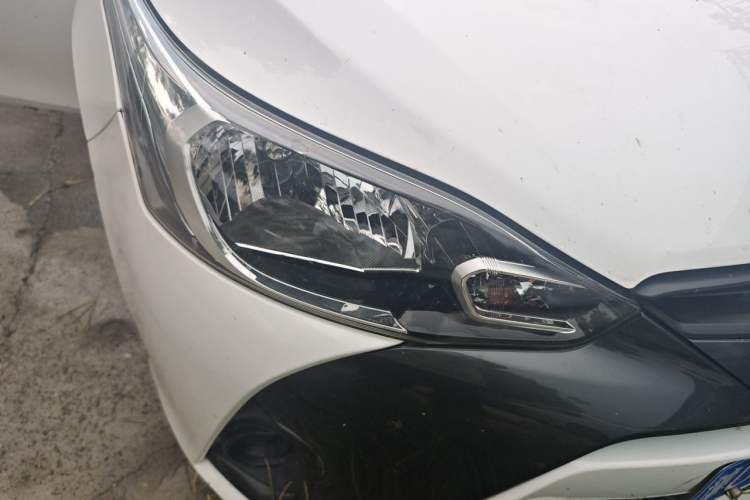 Used Toyota YARiS L Zhi Xuan 2020 1.5L CVT Leading Edition Right Front Headlight