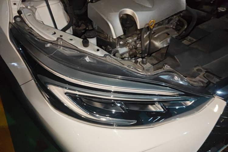 Used Toyota YARiS L Zhi Xuan 2020 X-Trail X 1.5L CVT Luxury Edition Right Front Headlight
