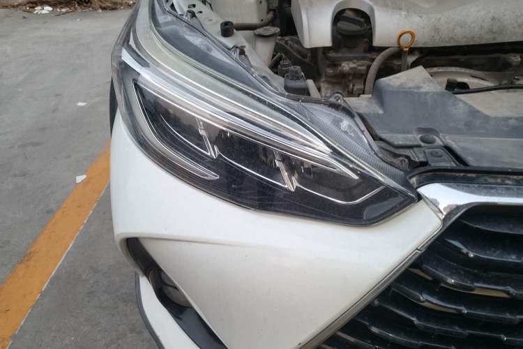Used Toyota YARiS L Zhi Xuan 2020 X-Trail X 1.5L CVT Luxury Edition Right Front Headlight