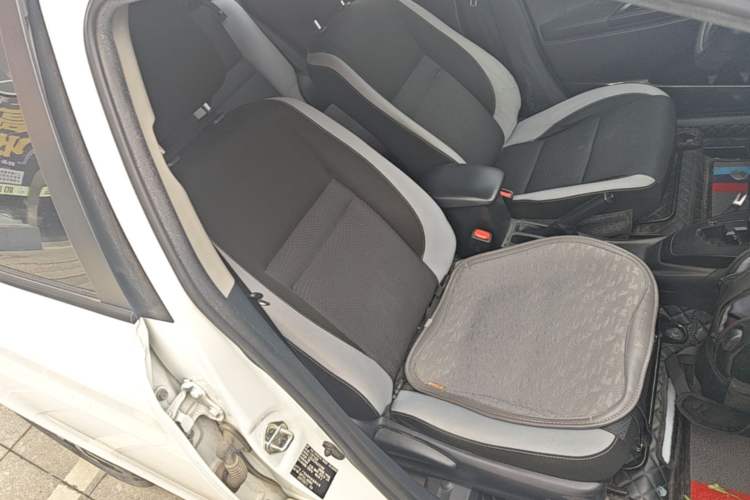 Used Toyota YARiS L Zhi Xuan 2020 1.5L CVT Leading Edition Right Front Seat