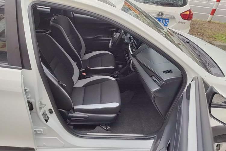Used Toyota YARiS L Zhi Xuan 2020 X-Trail X 1.5L CVT Leading Edition Right Front Seat