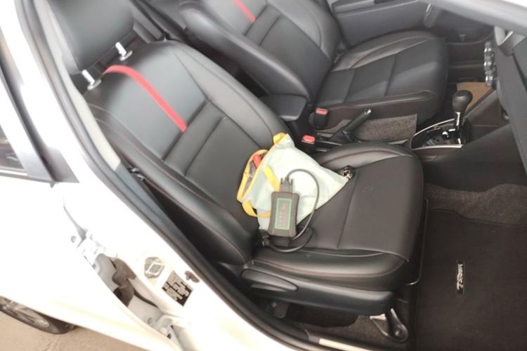 Used Toyota YARiS L Zhi Xuan 2020 1.5L CVT Luxury Edition Right Front Seat