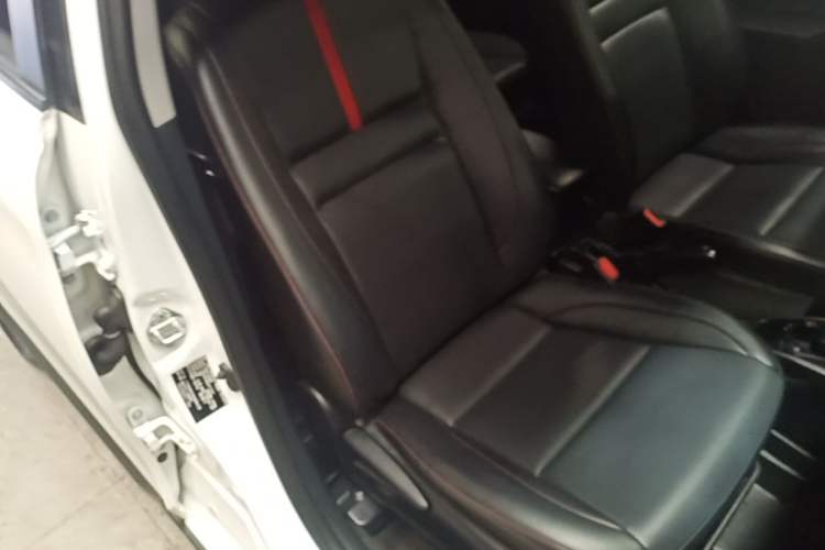 Used Toyota YARiS L Zhi Xuan 2020 X-Trail X 1.5L CVT Luxury Edition Right Front Seat