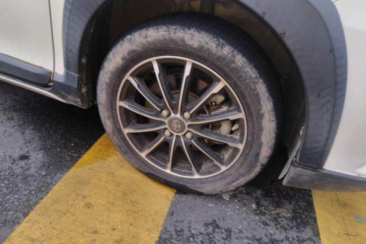 Used Toyota YARiS L Zhi Xuan 2020 X-Trail X 1.5L CVT Leading Edition Right Front Wheel Hub