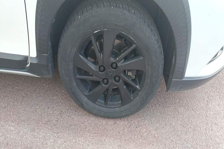 Used Toyota YARiS L Zhi Xuan 2020 X-Trail X 1.5L CVT Leading Edition Right Front Wheel Hub