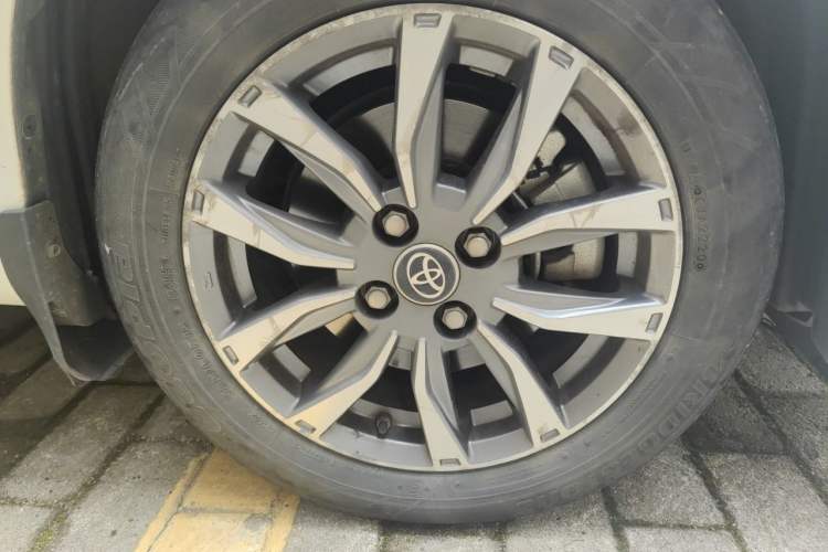 Used Toyota YARiS L Zhi Xuan 2020 1.5L CVT Leading Edition Right Front Wheel Hub