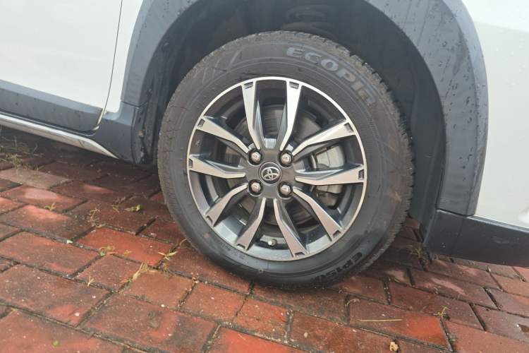 Used Toyota YARiS L Zhi Xuan 2020 X-Trail X 1.5L CVT Luxury Edition Right Front Wheel Hub
