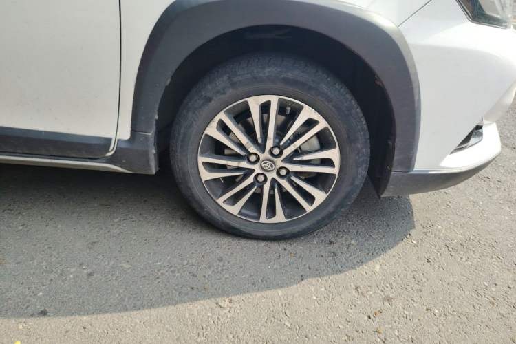 Used Toyota YARiS L Zhi Xuan 2020 X-Trail X 1.5L CVT Leading Edition Right Front Wheel Hub