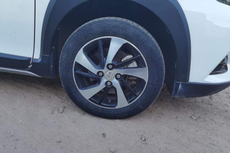 Used Toyota YARiS L Zhi Xuan 2020 X-Trail X 1.5L CVT Prestige Edition Right Front Wheel Hub