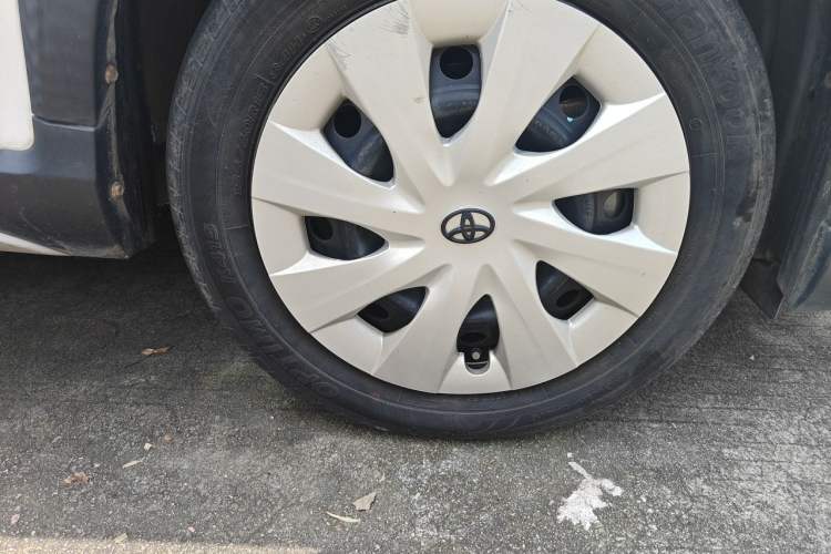 Used Toyota YARiS L Zhi Xuan 2020 1.5L CVT Leading Edition Right Front Wheel Hub