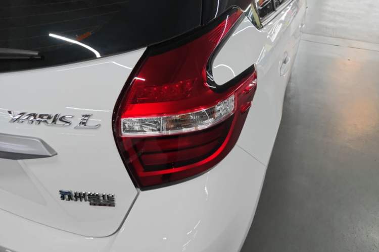 Used Toyota YARiS L Zhi Xuan 2020 1.5L CVT Luxury Edition Right Rear Taillight