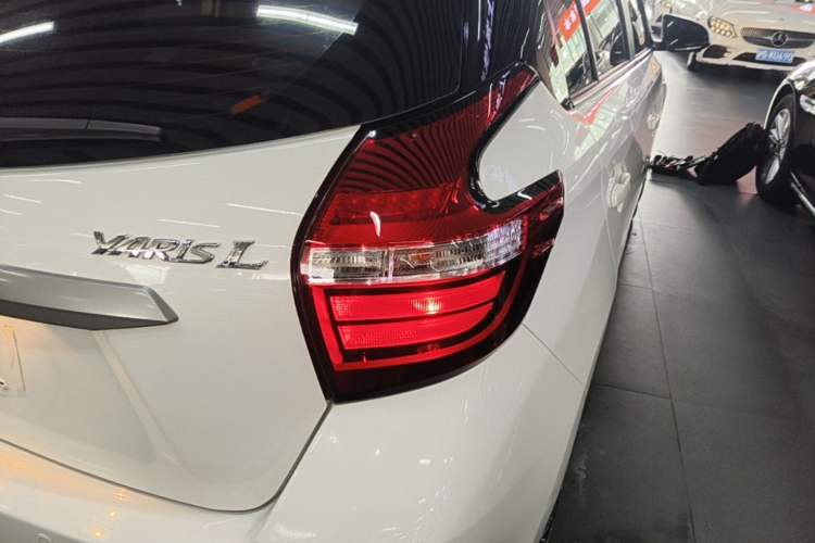 Used Toyota YARiS L Zhi Xuan 2020 1.5L CVT Leading Edition Right Rear Taillight