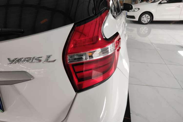 Used Toyota YARiS L Zhi Xuan 2020 1.5L CVT Leading Edition Right Rear Taillight