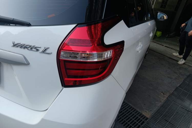 Used Toyota YARiS L Zhi Xuan 2020 1.5L CVT Leading Edition Right Rear Taillight