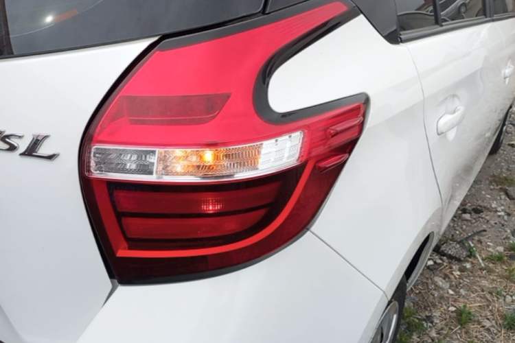Used Toyota YARiS L Zhi Xuan 2020 1.5L CVT Leading Edition Right Rear Taillight