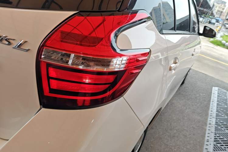 Used Toyota YARiS L Zhi Xuan 2020 1.5L CVT Leading Edition Right Rear Taillight