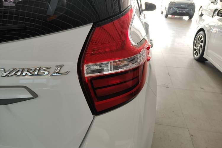 Used Toyota YARiS L Zhi Xuan 2020 1.5L CVT Leading Edition Right Rear Taillight