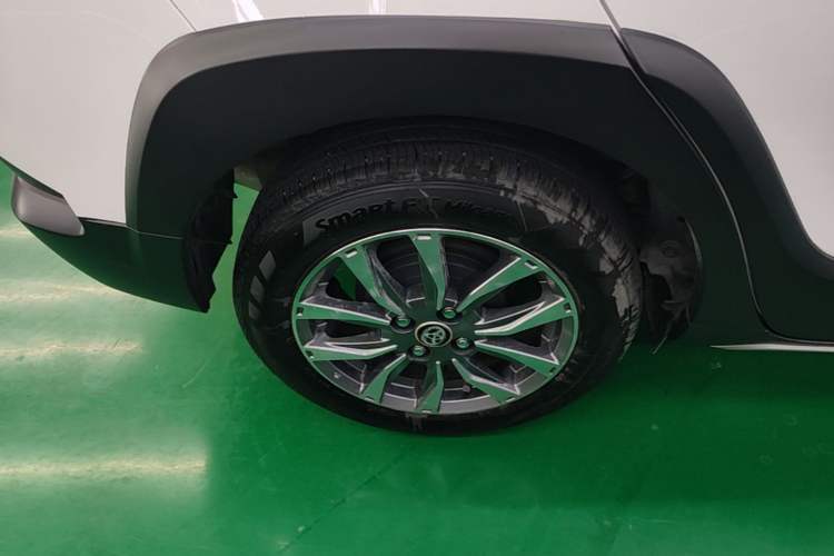 Used Toyota YARiS L Zhi Xuan 2020 X-Trail X 1.5L CVT Leading Edition Right Rear Wheel Hub